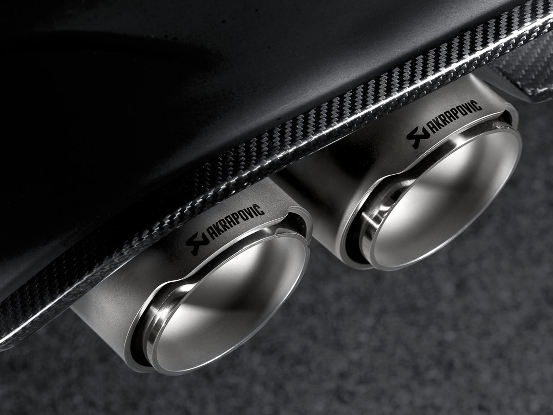 Performance exhaust tips and carbon diffuser close-up
